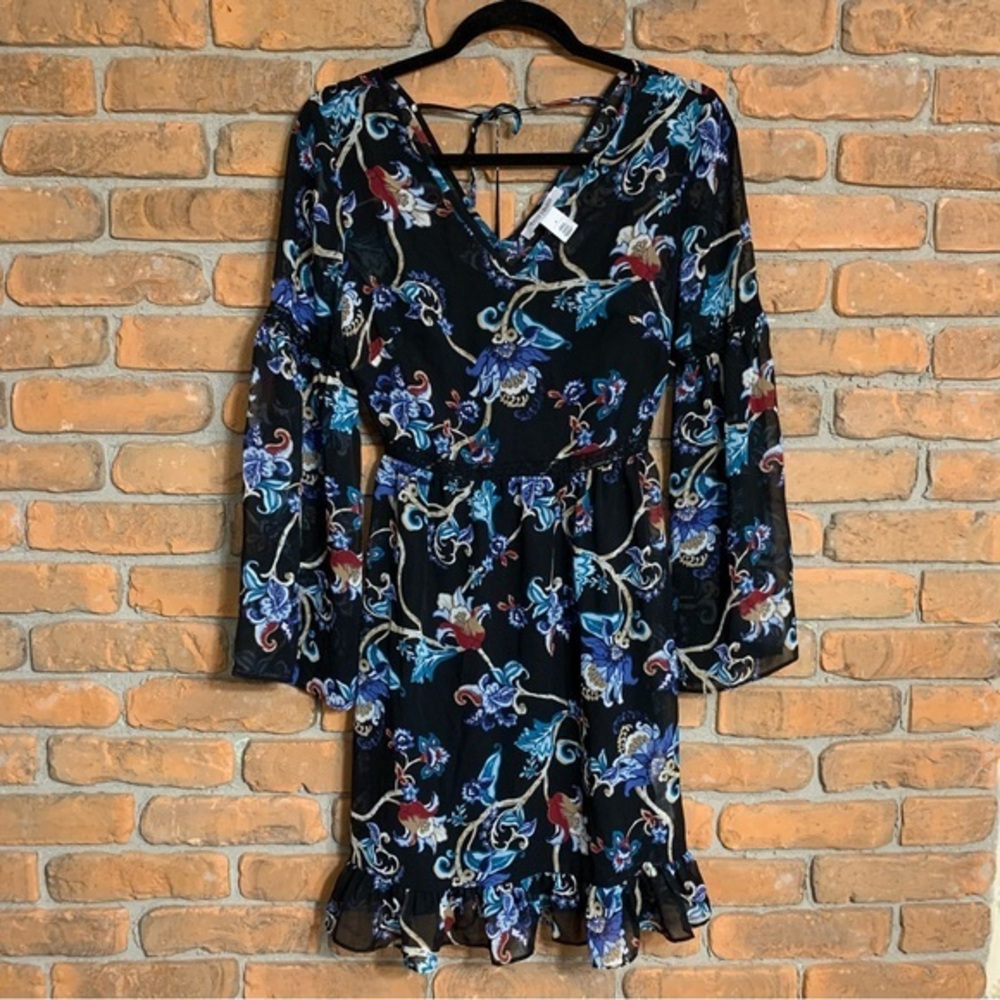 White House Black Market Dress‎